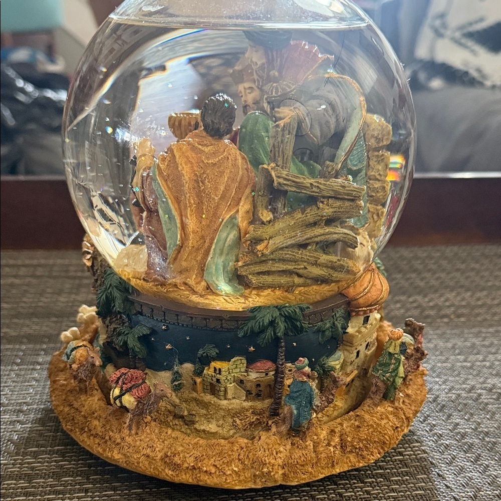 Nativity Christmas Scene 8” Snow Globe - Picture 2 of 13